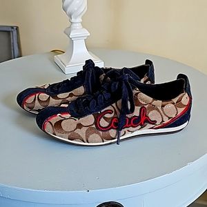 Coach logo sz 5.5 tennis shoes